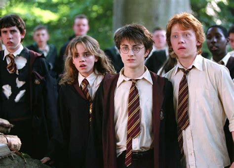 How Old Was Harry Potter in the Third Movie: A Journey Through Time and Magic