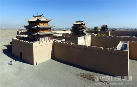  嘉峪関！古代の要塞と雄大な景色が織りなす壮麗な景観！